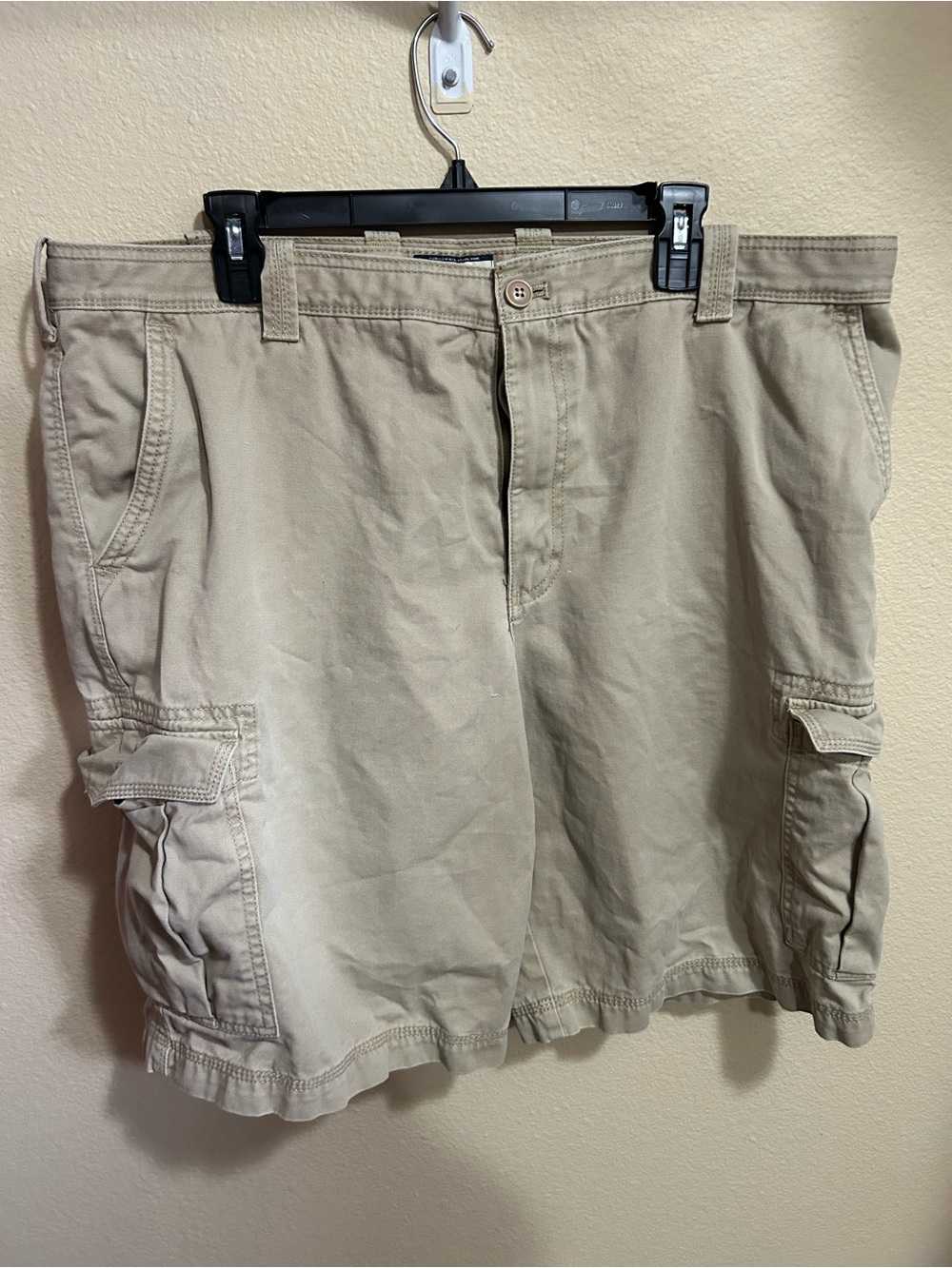 Bass Men's Cargo Shorts in Khaki